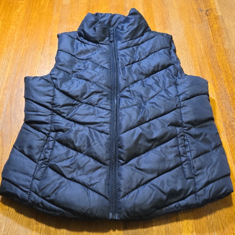 SO Women Small Solid Black Quilted Puffer Full Zip Sleeveless Pocket Vest